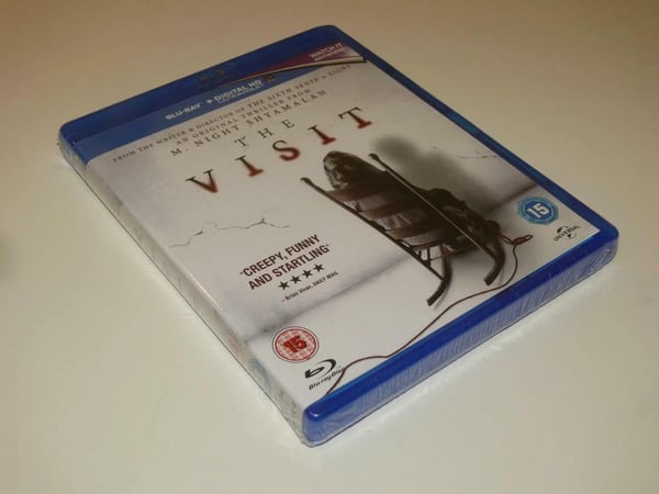 BluRay ~ The Visit ~ Olivia DeJonge/Ed Oxenbould/Deanna Dunagan ~ Brand New