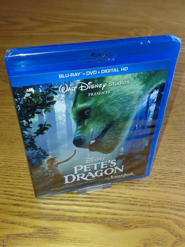 PETE'S DRAGON 2disc Bluray US import region a free abc (2016, Disney) Brand New