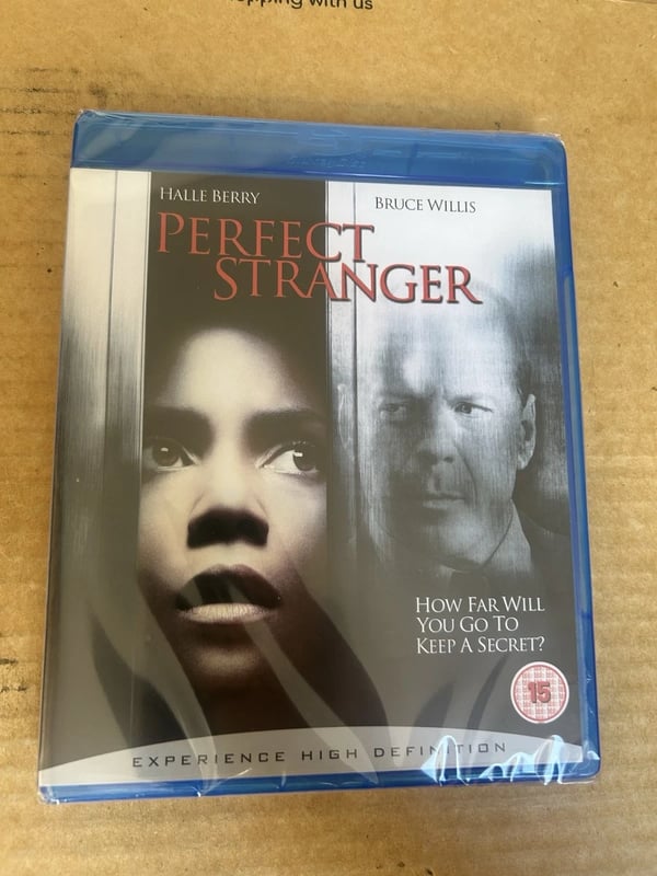 Perfect Stranger (2007) Blu Ray Bruce Willis Halle Berry Brand New