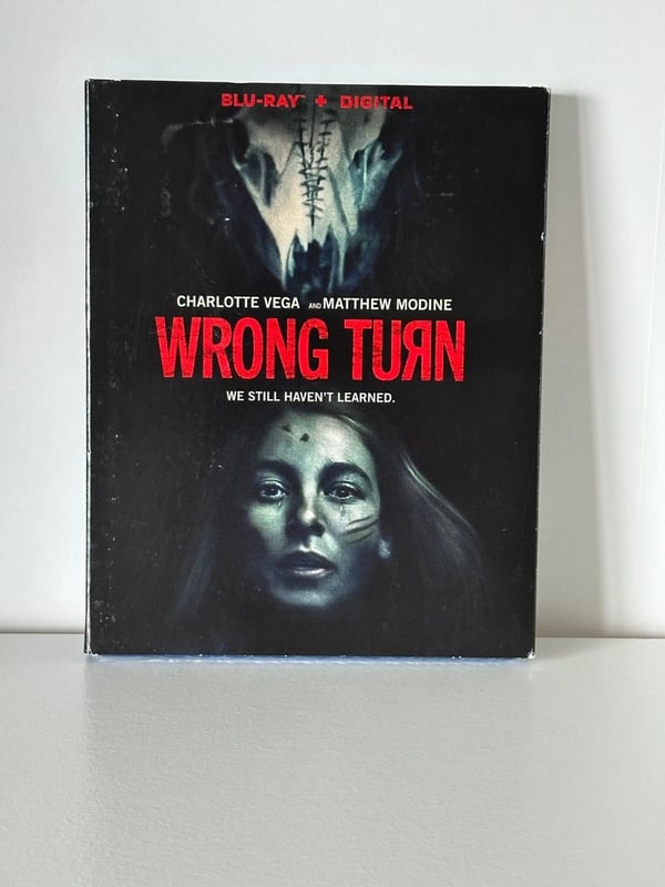 Wrong Turn (2021) Blu Ray US Import Region A + Slipcover Brand New