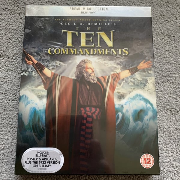 The Ten Commandments (1956) Bluray, Poster & Artcard + 1923 Bluray Brand New