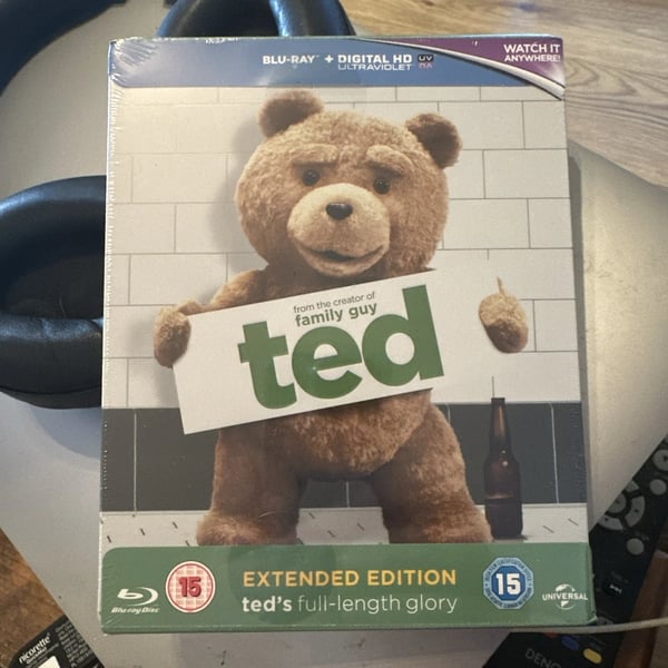 Ted Bluray Steelbook Rare Extended Edition. . Best Price Brand New