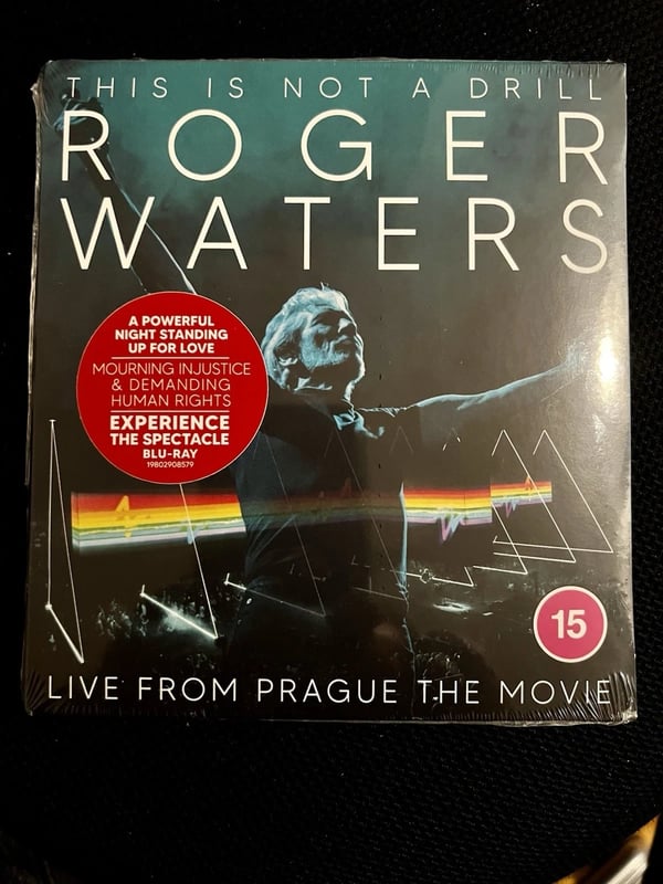 ROGER WATERS This Is Not A Drill: Live From Prague Bluray Brand New