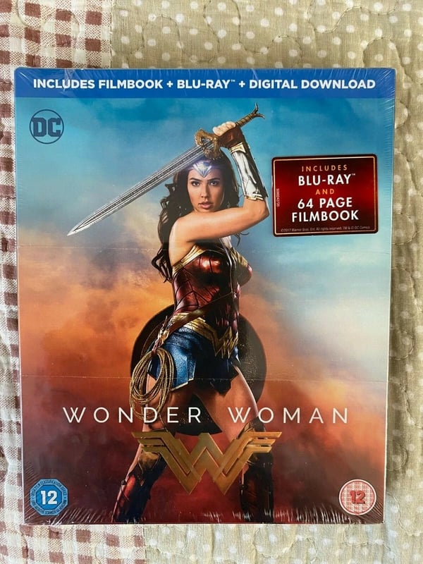 WONDER WOMAN BLURAY FILMBOOK LIMITED EDITION Brand New
