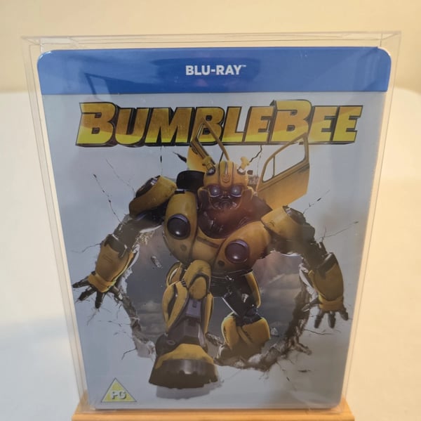 BUMBLEBEE BLURAY STEELBOOK , PLUS PROTECTOR CASE Brand New