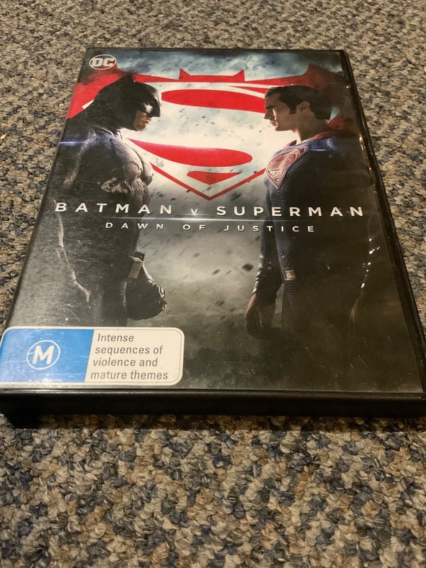 Batman v Superman: Dawn of Justice DVD (2016)
