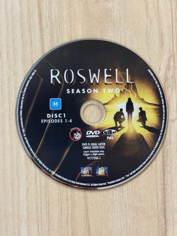 Roswell: Säsong 2 (Endast skiva, DVD)