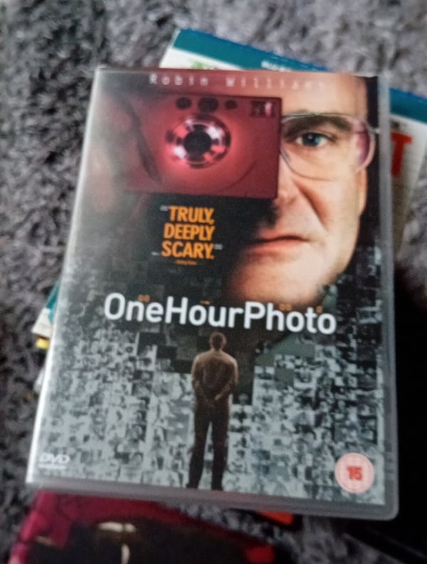 One Hour Photo (2003) – Halloween Sesong DVD