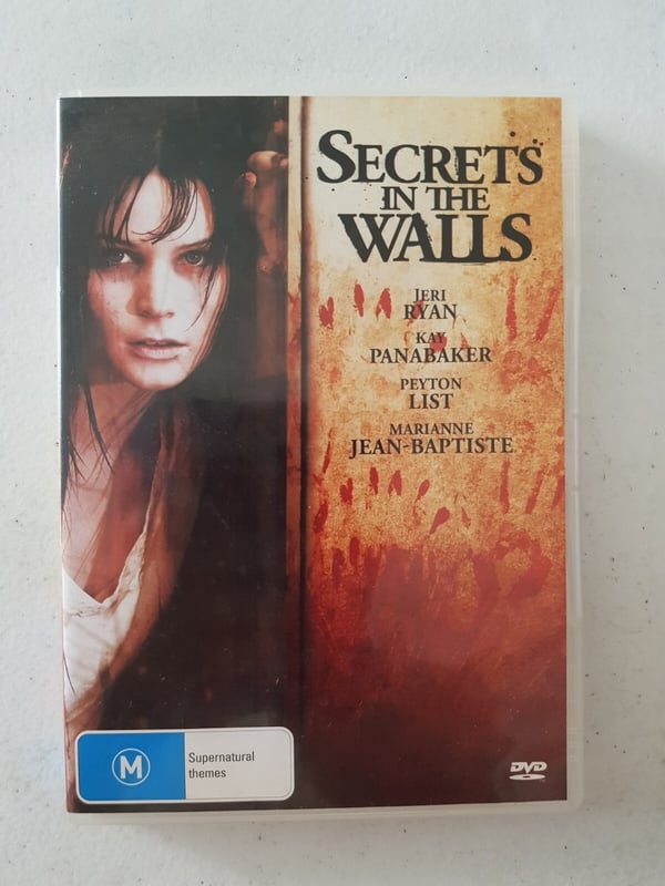 Secrets In The Walls – Jeri Ryan, Marianne Jean-Baptiste DVD