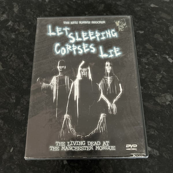 Let Sleeping Corpses Lie – Skrekkfilm DVD (1974)