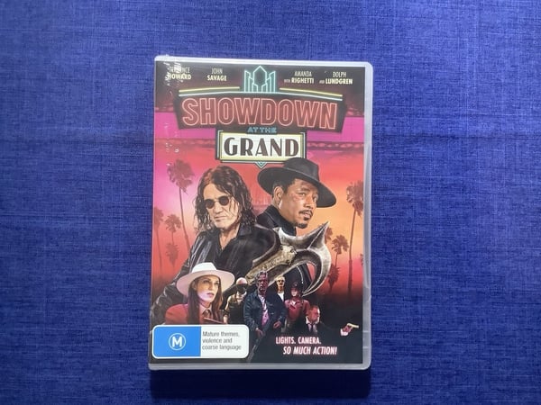 Showdown At The Grand (2023) - Komedie DVD
