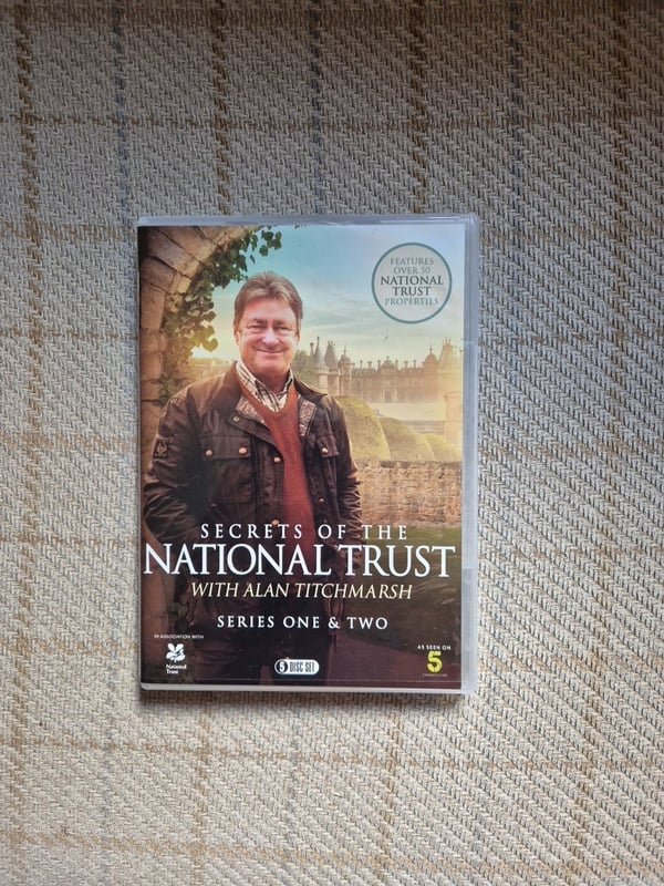 Secrets Of The National Trust med Alan Titchmarsh: Serie 1 & 2 (DVD)