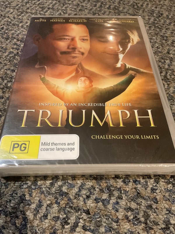 Triumph Defiant Howard (2021) på DVD