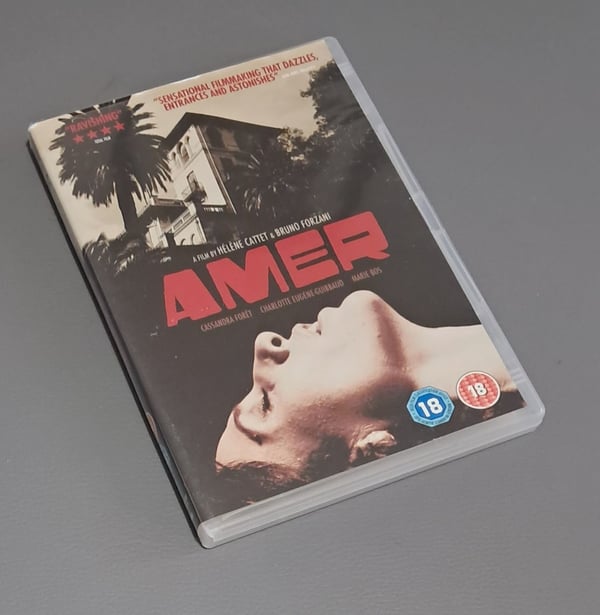 Amer - Kunstfilm med plakat DVD