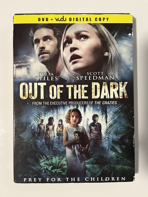 Out Of The Dark med Slip Cover DVD (2014)