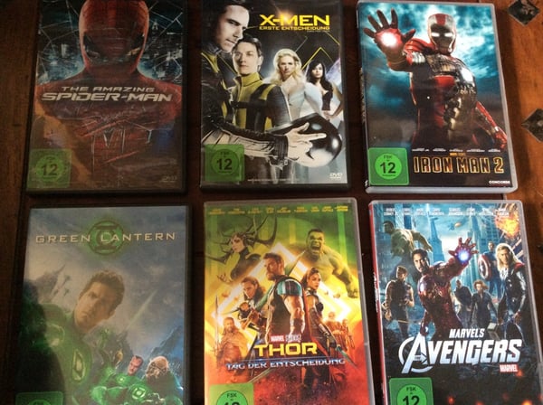Marvel & DC: Iron Man, Green Lantern, Thor, Spider-Man, X-Men, Avengers (DVD)
