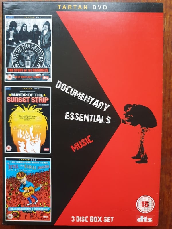 Essentials Music DISCS LOVELY 3 DVDS R2UK SLEEVE (2007)
