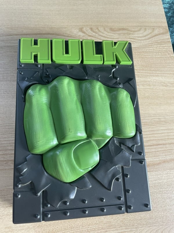 Hulk Limited Edition Box Set: Sarjakuva, 10 Taidevedosta & Vihko (DVD)