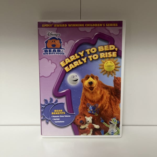 Karhu isossa sinisessä talossa: Aikaisin sänkyyn, aikaisin ylös DVD