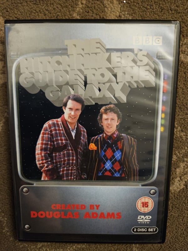 Hitchhiker's Guide To The Galaxy: Retro 80-talls TV-serie (Douglas Adams) DVD