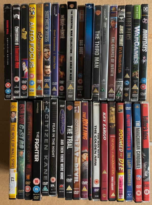 36x DVD-paketti: Draama/Rikos/Sota (Deniro/Fonda/Bogart/Welles)