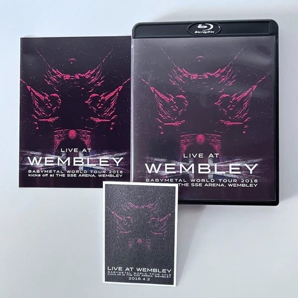 BABYMETAL LIVE AT WEMBLEY WORLD TOUR - DVD med kort