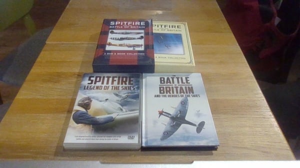 SPITFIRE LEGEND OF THE SKIES 2 + BATTLE OF BRITAIN HB BOK DVD