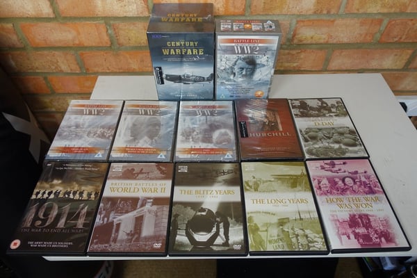 10 DVD:tä Toisesta Maailmansodasta + 2 Box Setiä: Century of Warfare