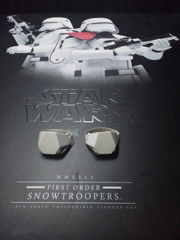 MMS321-323 Hot Toys Wars First Order Snow Trooper Knee Guards Custom Kitbash 1/6 Brand New