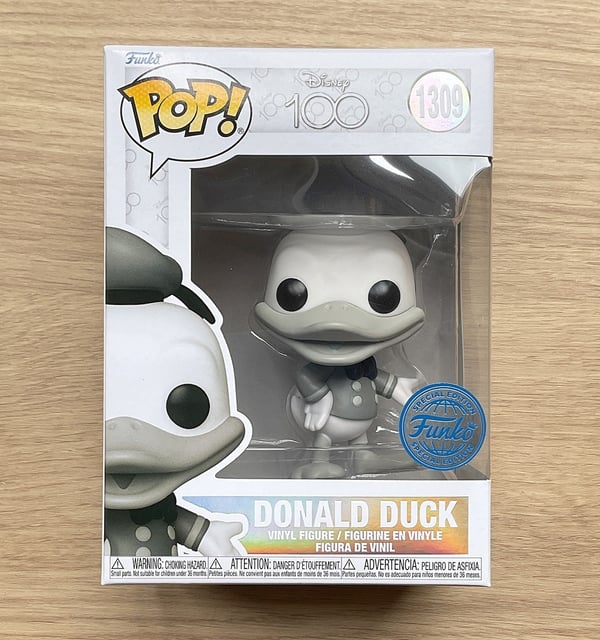 Funko Pop Disney 100 Donald Duck Vintage B&W #1309 + Free Protector Brand New