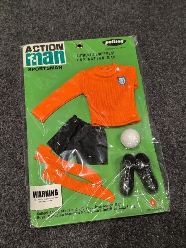 VINTAGE ACTION MAN 40TH FOOTBALL KIT SPORTSWEAR SET HASBRO 2008 PALITOY REISSUE Brand New