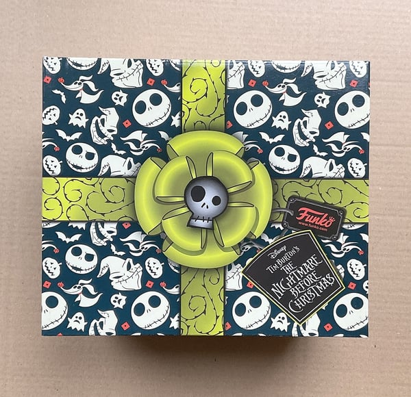 Funko Pop Disney Nightmare Before Christmas Sandy Claws Collector's Box #609 Brand New