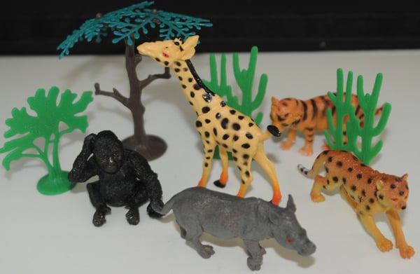 10 Wild Zoo plastic animals Giraffe rhino tiger leopard ape & 4 trees L98 Brand New