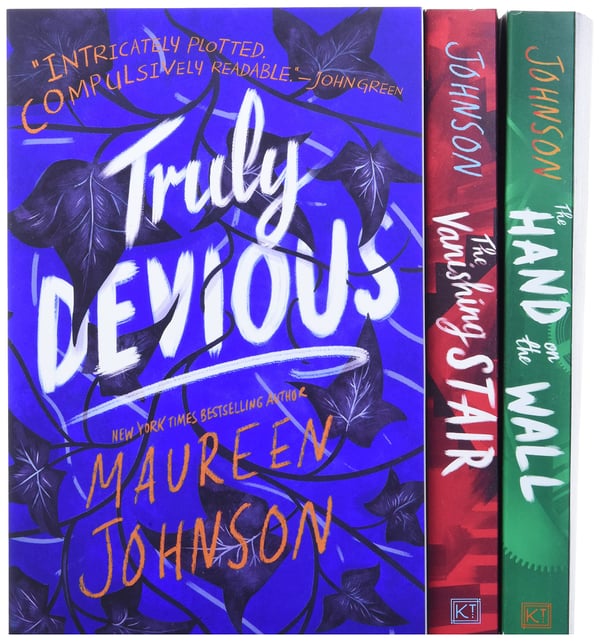 Truly Devious 3-kirjan laatikko: Truly Devious, Vanishing Stair ja Hand on the Wall