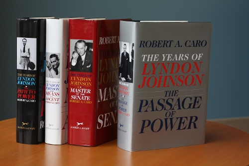 Robert A. Caros The Years of Lyndon Johnson Set: Vägen till makten; Medel för uppstigning; Senatens mästare; Maktens övergång