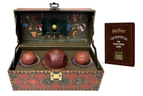 Harry Potter Samlarobjekt Quidditch Set (Inkluderar Avtagbar Gyldene Kvicken!): Reviderad Utgåva