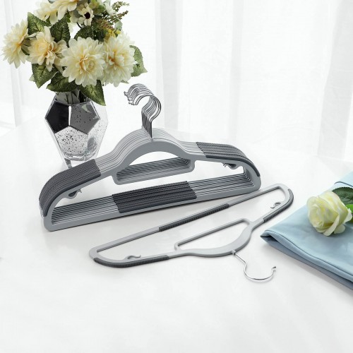 Set med 30 klädhängare, halkfria plasthängare, platsbesparande klädhängare, 0,5 cm tjocka, 42 cm långa, silverfärgad 360° vridbar krok, ljusgrå och mö