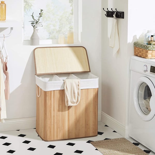 Vasketøjskurv med 3 sektioner, clip-on låg og håndtag, 150 l, foldbar, til vaskerum, soveværelse, badeværelse, naturlig LCB091N01
