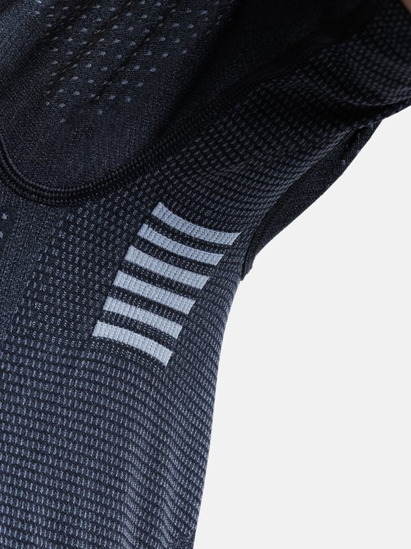 X-Bionic Xceed Run Shirt för kvinnor - Teknisk löpartröja med korta ärmar i svart/grå, optimal prestanda i storlek M