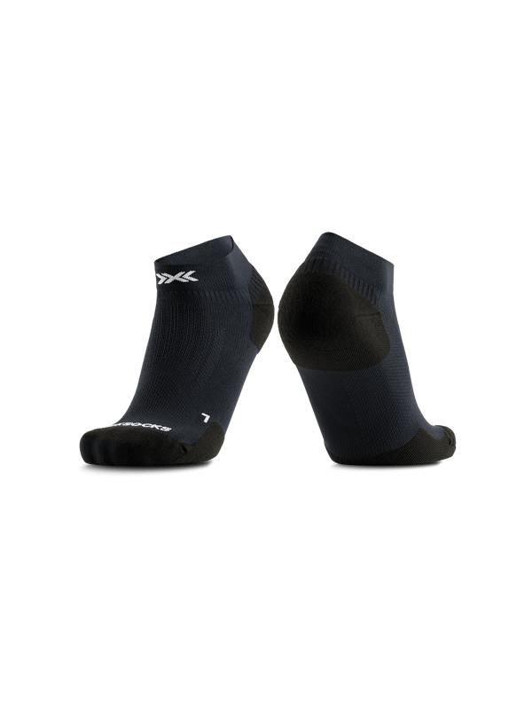 Core Sport Light Low Cut Socks med O-Ring Compression - Andningsbar Sportstrumpa för Löpning och Träning - Svart/Vit - Storlek 35-38