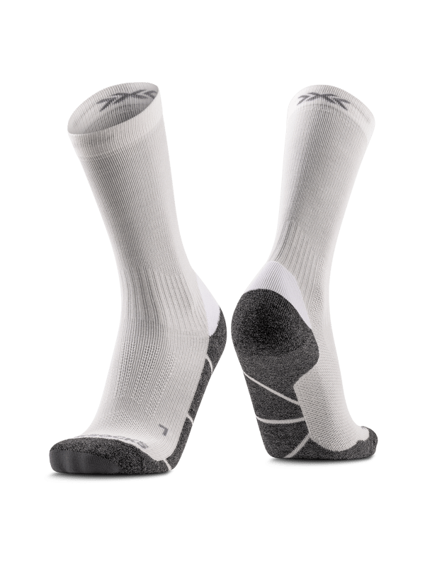 X-BIONIC Core Natural Crew strumpor - Ekologisk bomull och Lyocell, andningsaktiv design för aktiva, svart/kol, storlek 35-38