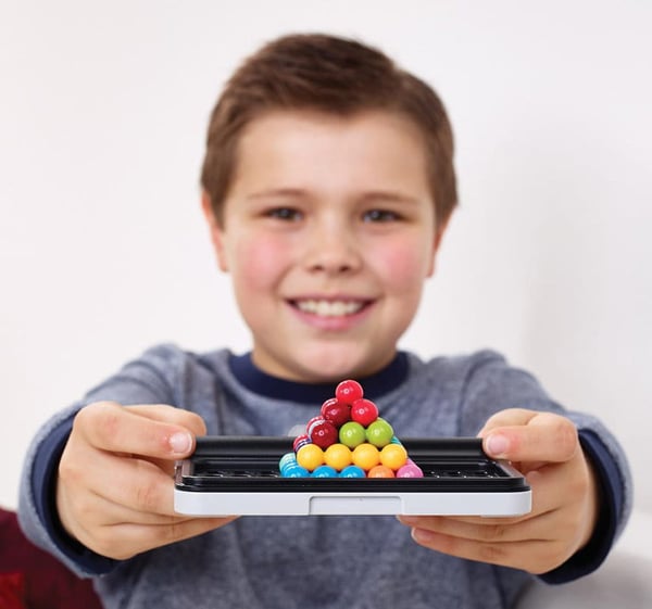IQ Puzzler Pro logikspel från 6 år, smartt spel