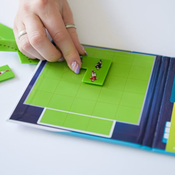 Magneettinen matkapulmapeli Goool 6+, Smart Games