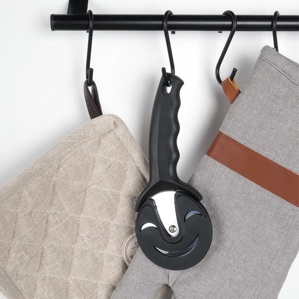 rund pizzakniv i stål 20 cm