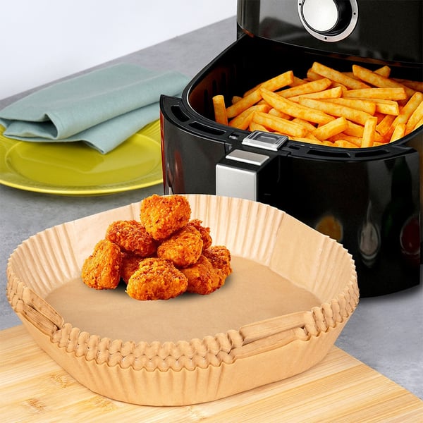 Fettfritt pappersinlägg till airfryer, fyrkantigt 23x23 cm, 100 st.