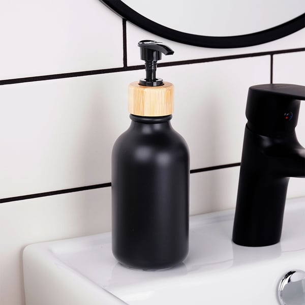 Flasker med pumpe dispenser sæt til shampoo, brusegel, sæbe, sort flydende sæbe 300 ml 5 stk.