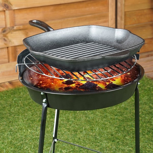 Fyrkantig gjutjärnsstekpanna för grillning med silikonöverdrag CAST LINE 28x28 cm