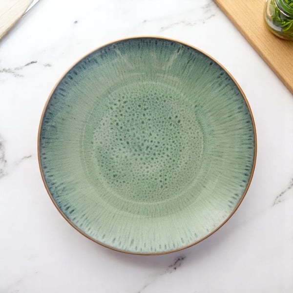 Flad keramisk middagstallerken grøn GLASUR 27 cm