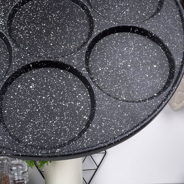 Pande til æg granit 7 huller BLACK&WOOD 26 cm