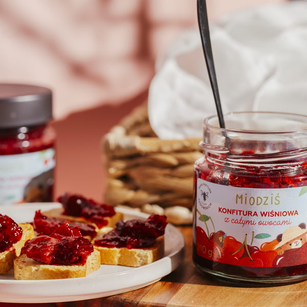 Kirsikkahillo kokonaisilla hedelmillä - Miodziś